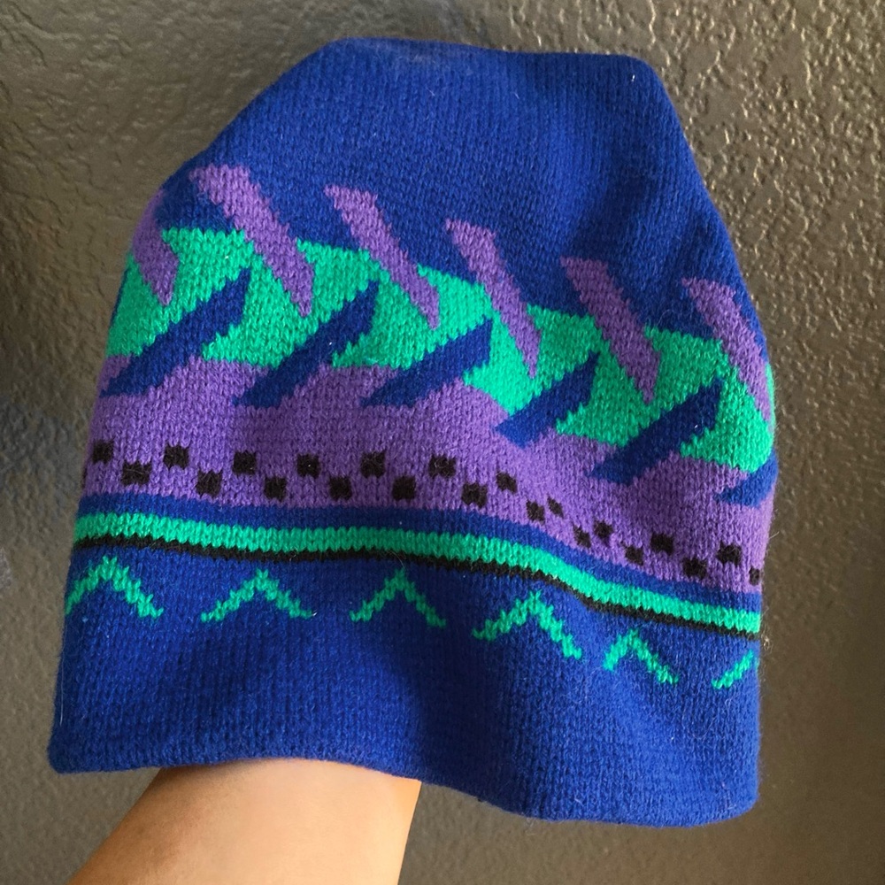 ✋5/$40🍀4/$36🌷3/$30🌼2/$25
VINTAGE - 90s Ski hat; s/m; maybe Columbia brand